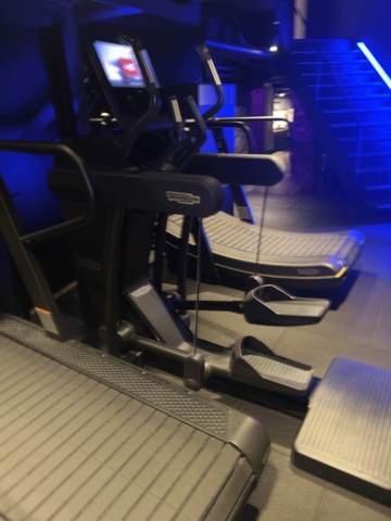 1429922-5 Cross-trainer Technogym