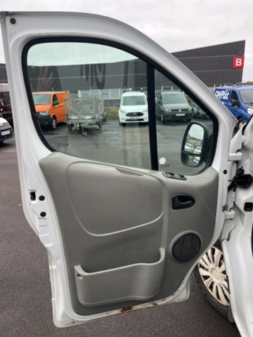 1351336-33 Nissan Primastar 2.9t 2.0 dCi Manuell, 114hk, -2014