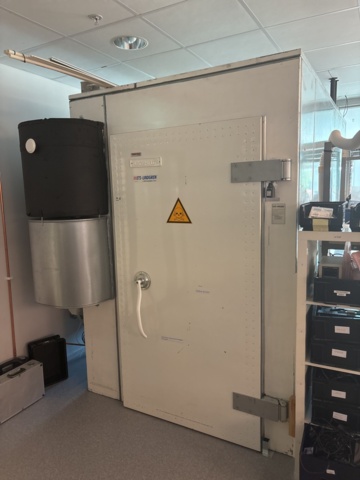 1308745-1 Skärmbur med AC-aggregat - Euroshield ETS Lindgren RFD-100