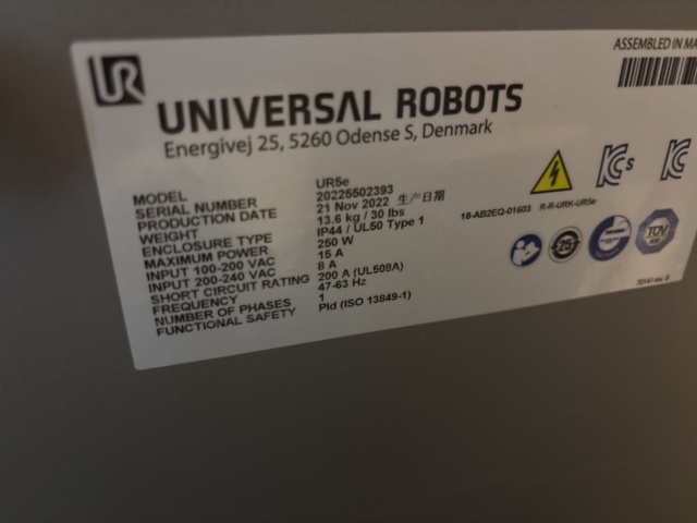 1308746-8 Industrirobot med styrenhet och kontrollpanel - Universal Robots UR5e