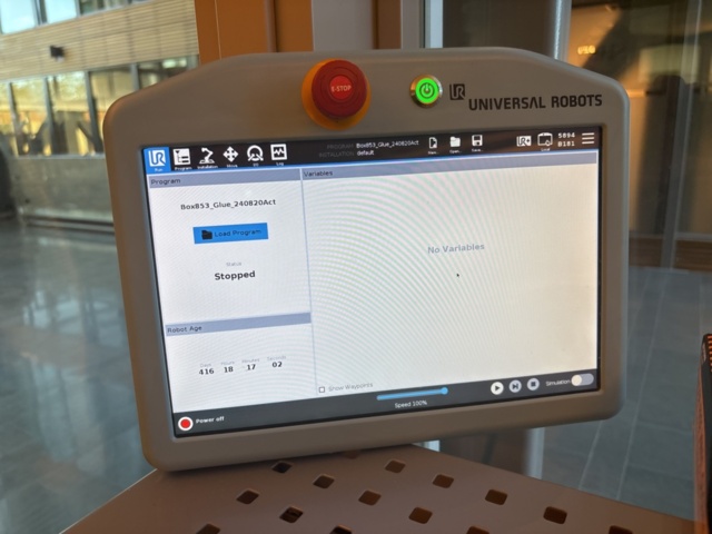1308746-17 Industrirobot med styrenhet och kontrollpanel - Universal Robots UR5e
