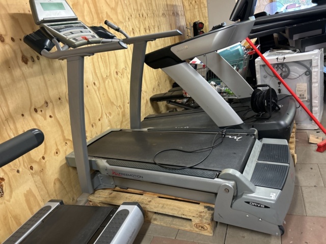 1427446-1 Löpband Freemotion