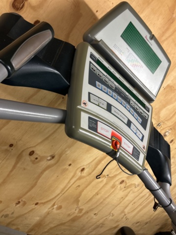 1427446-8 Löpband Freemotion