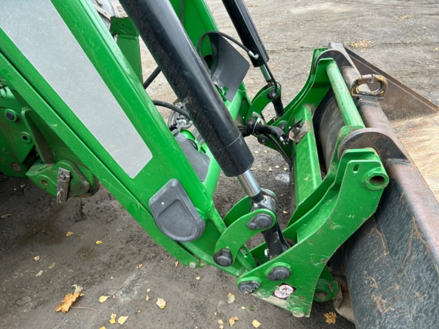 1433856-8 Traktor med lastare John Deere 7310R -2019