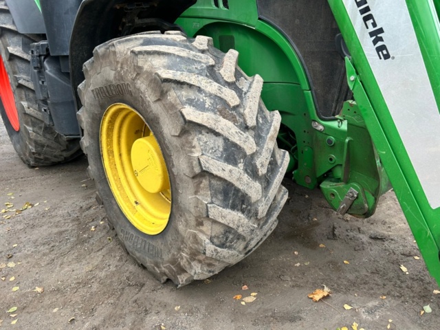 1433856-9 Traktor med lastare John Deere 7310R -2019