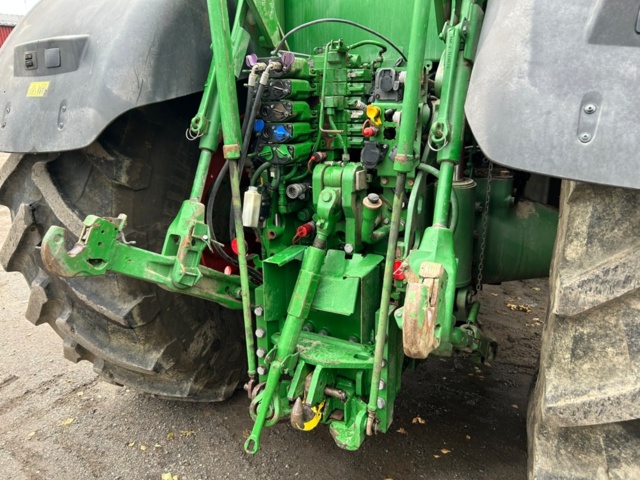 1433856-13 Traktor med lastare John Deere 7310R -2019