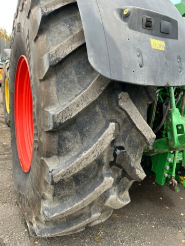 1433856-15 Traktor med lastare John Deere 7310R -2019