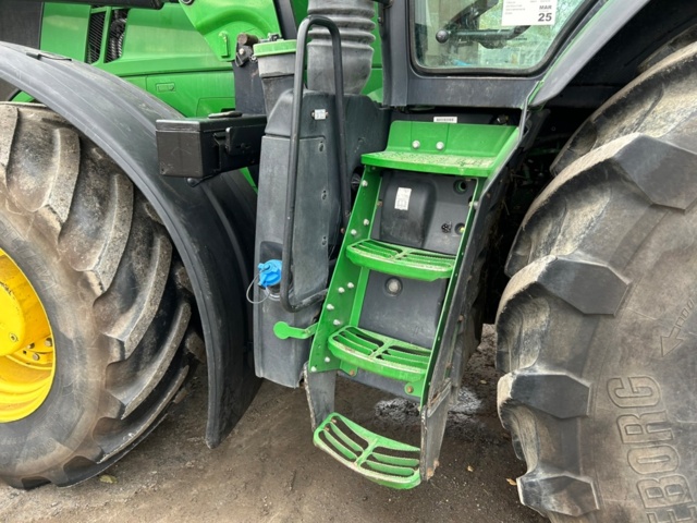 1433856-16 Traktor med lastare John Deere 7310R -2019