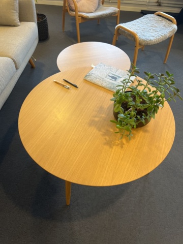 1420162-3 Väntrumsmöbler - soffa, fåtölj, soffbord m.m