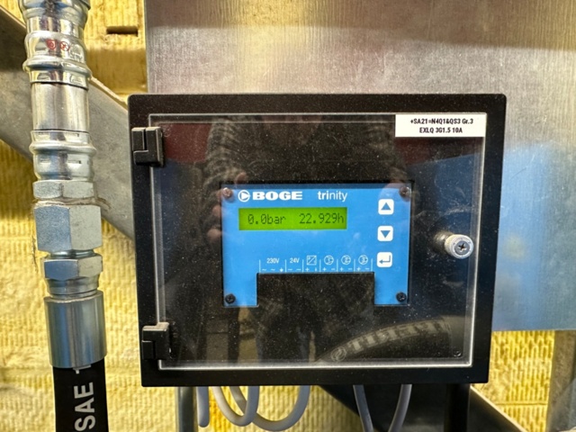 1422287-3 Skruvkompressorer 2 st + hybridtork + kondensavtappare + kondensreningsverk