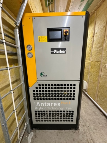 1422287-10 Skruvkompressorer 2 st + hybridtork + kondensavtappare + kondensreningsverk