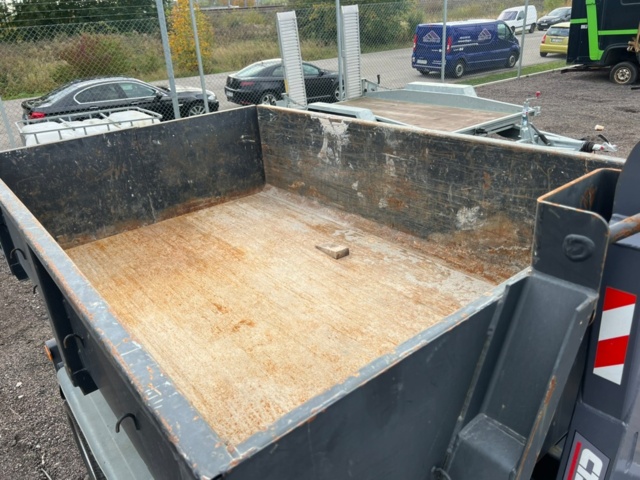 1434415-10 Lastväxlarsläp CHARVÁT CTS 3500 kg