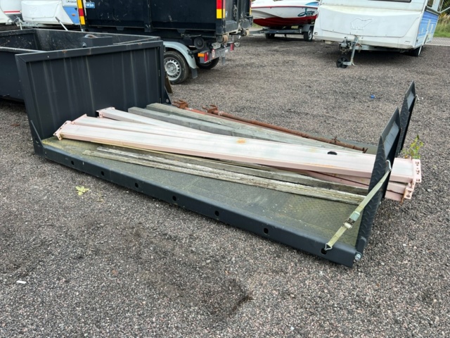 1434415-13 Lastväxlarsläp CHARVÁT CTS 3500 kg