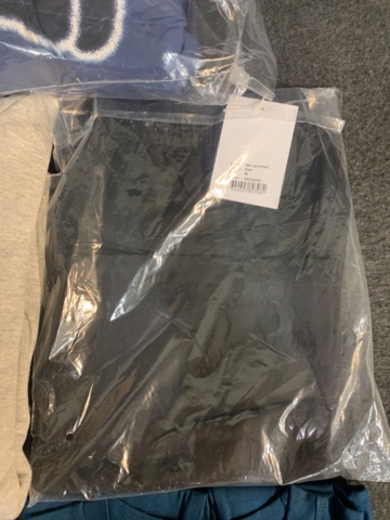 1432100-5 7 st klädesplagg, Strl M