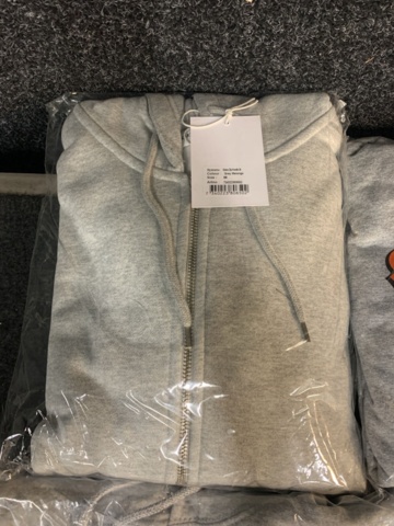 1432104-8 9 st klädesplagg, Strl M