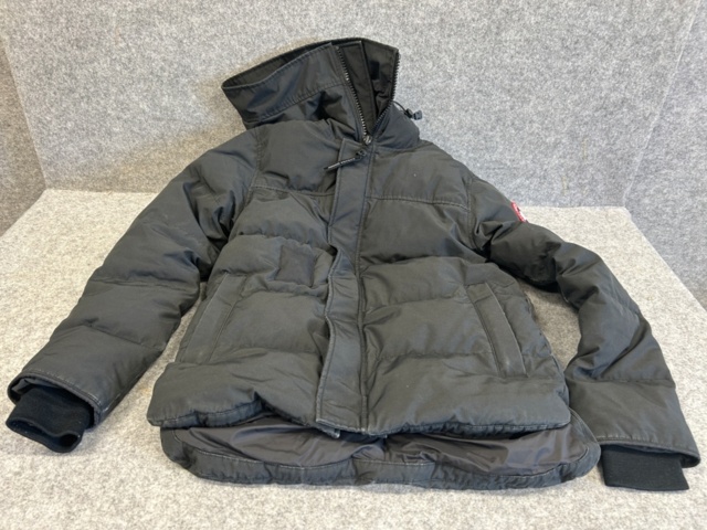 1367594-4 2st jackor Moncler/Canada Goose