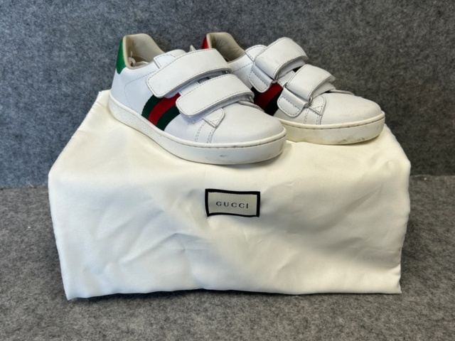 1367595-1 Skor - Gucci storlek 28