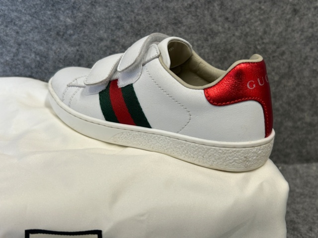1367595-2 Skor - Gucci storlek 28