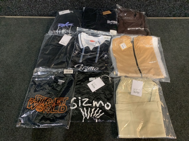 1432109-1 9 st klädesplagg, Strl M