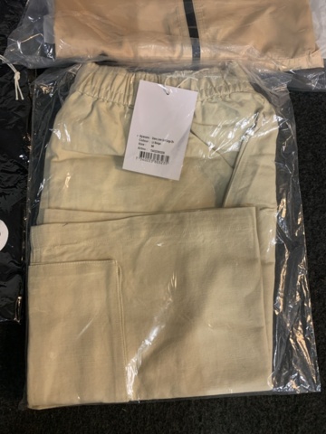 1432109-4 9 st klädesplagg, Strl M