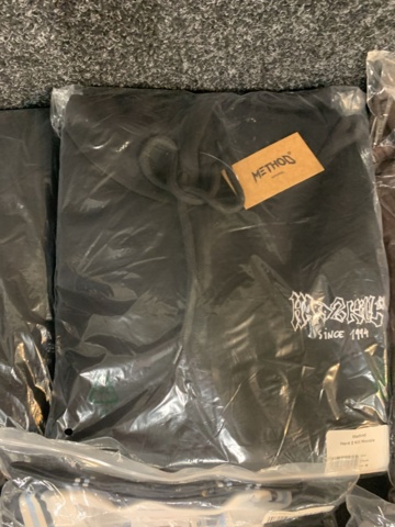 1432109-9 9 st klädesplagg, Strl M