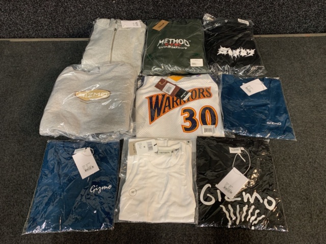 1432110-1 9 st klädesplagg, Strl M