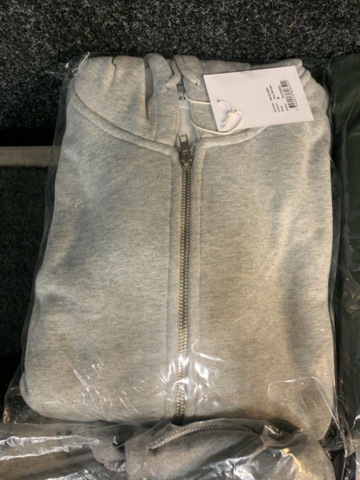 1432110-8 9 st klädesplagg, Strl M