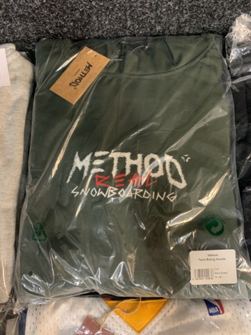 1432110-9 9 st klädesplagg, Strl M