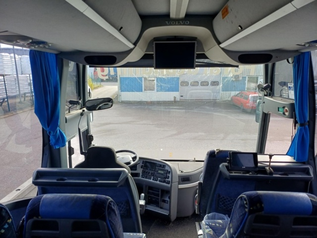 1143470-10 Buss VOLVO B12B 6X2 9700HD, -2009