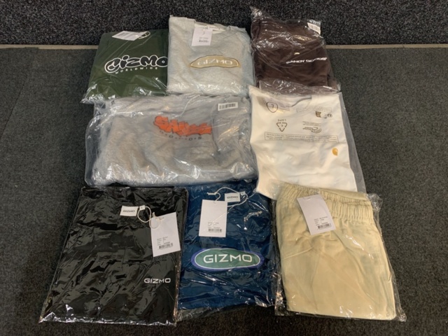 1432116-1 8 st klädesplagg, Strl L