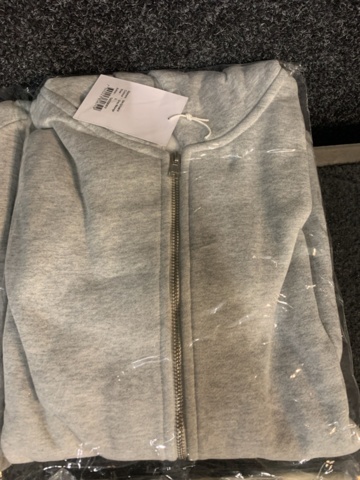 1432117-10 9 st klädesplagg, Strl L