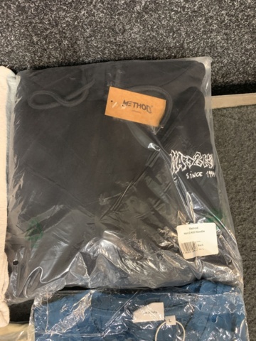 1432121-10 9 st klädesplagg, Strl L