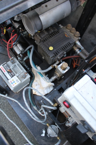 1388465-22 Spolaggregat med hetvatten