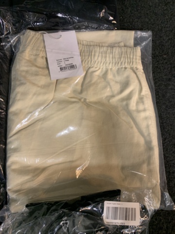 1432122-10 9 st klädesplagg, Strl L