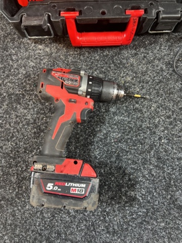 1431216-3 Skruvdragare - Milwaukee