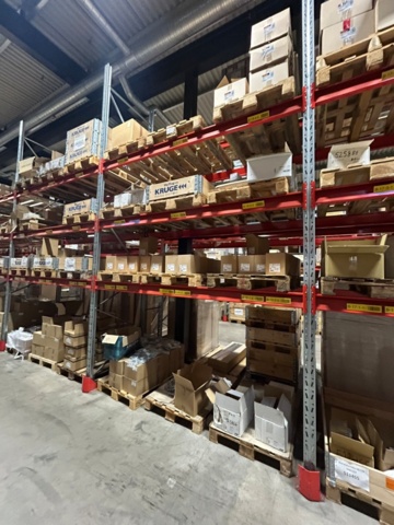 1344179-22 Pallställ / Stallage från Brännehylte 9 sektioner à ca 25 meter