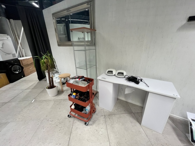 1423923-1 Inredning till nagelsalong, möbler, maskiner, tillbehör