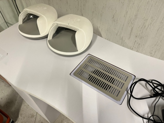 1423923-4 Inredning till nagelsalong, möbler, maskiner, tillbehör