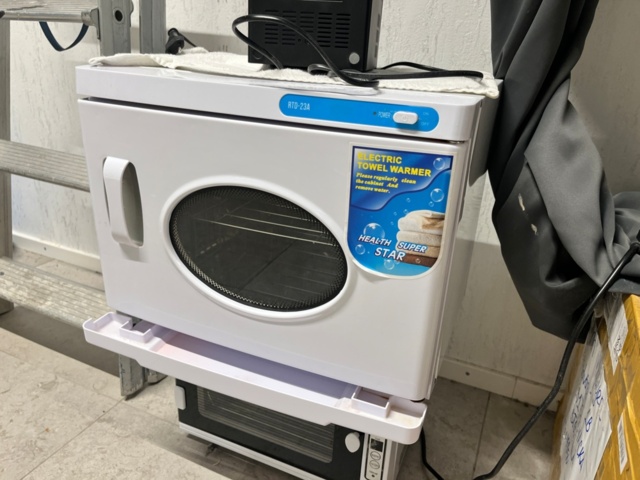 1423923-15 Inredning till nagelsalong, möbler, maskiner, tillbehör