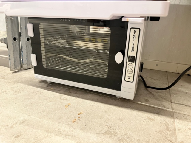 1423923-17 Inredning till nagelsalong, möbler, maskiner, tillbehör