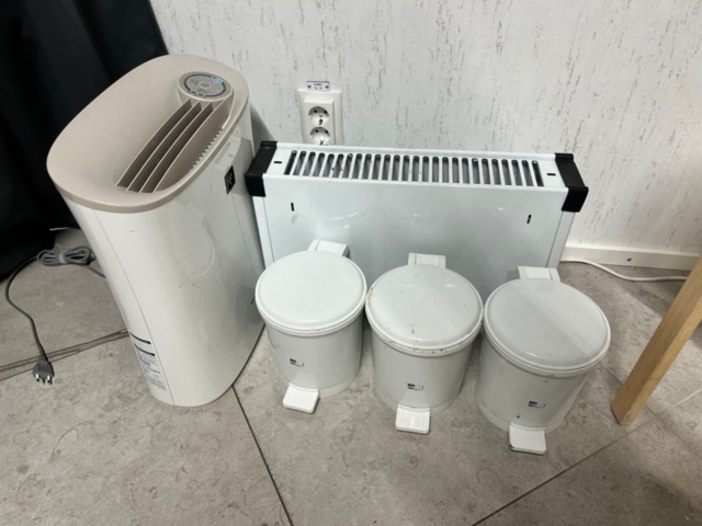 1423923-23 Inredning till nagelsalong, möbler, maskiner, tillbehör