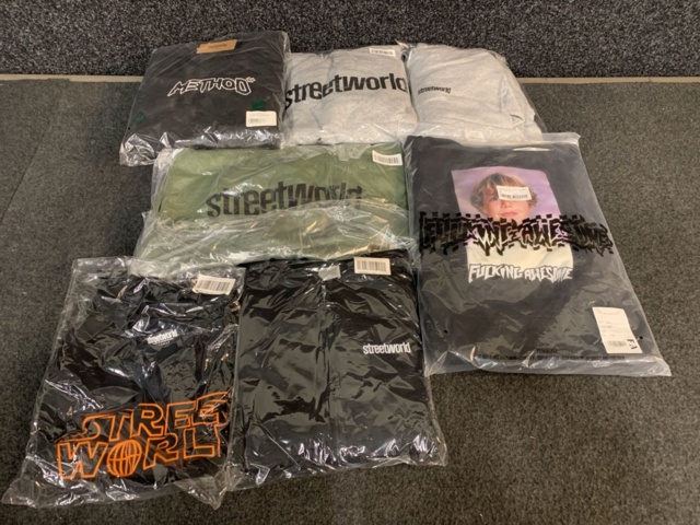 1432124-1 7 st klädesplagg, Strl S