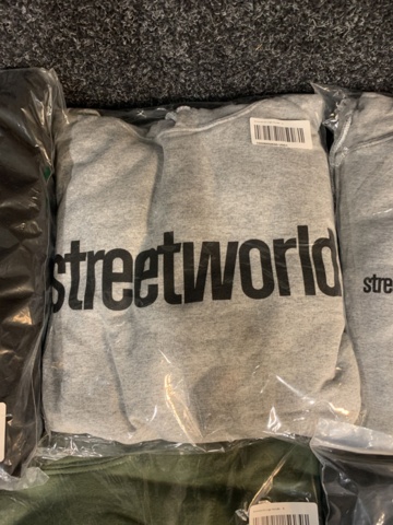 1432124-7 7 st klädesplagg, Strl S