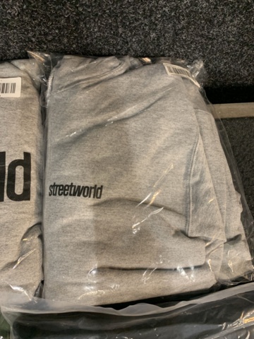 1432124-8 7 st klädesplagg, Strl S