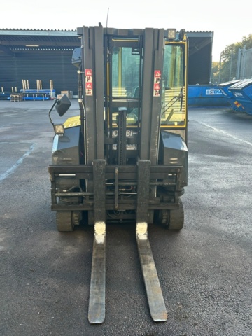 1344183-2 Fyrvägstruck Combilift CBE3000, årsmodell 2017