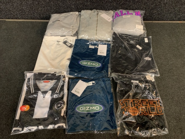 1432127-1 9 st klädesplagg, Strl S