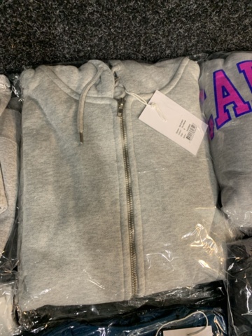 1432127-11 9 st klädesplagg, Strl S