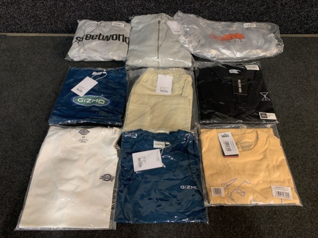 1432130-1 9 st klädesplagg, Strl S