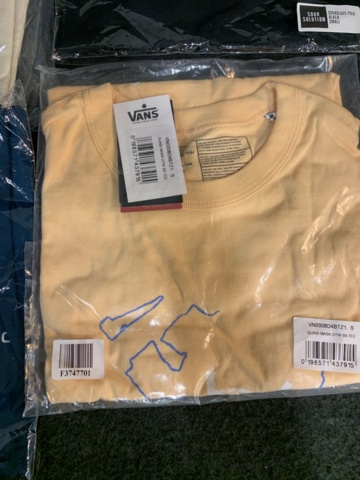 1432130-4 9 st klädesplagg, Strl S