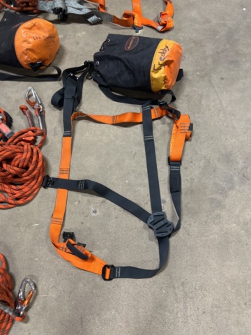 1431256-2 Fall protection equipment